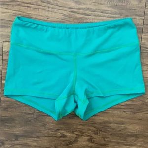 FLEO booty shorts “monster”